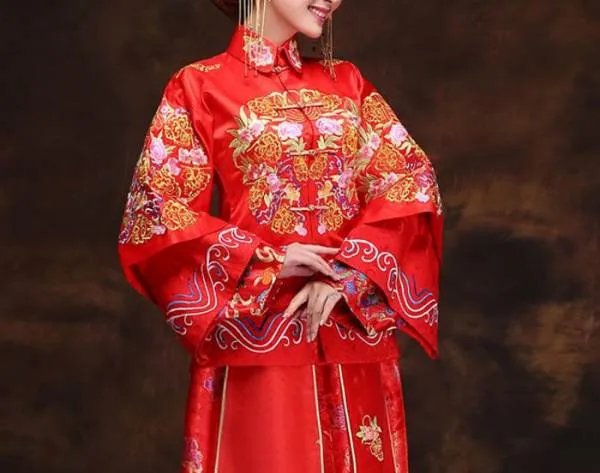 秀禾服作为我国的传统婚礼服饰大家都不陌生，秀禾服有哪几种款式呢？