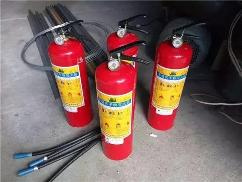 水基灭火器的使用方法是什么