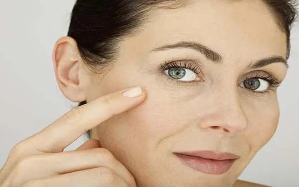 去眼角细纹的眼霜