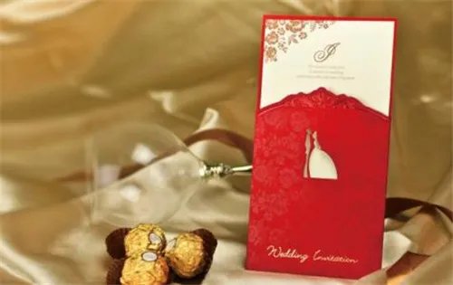 结婚宴请邀请短信怎么写 2017婚宴邀请短信大全