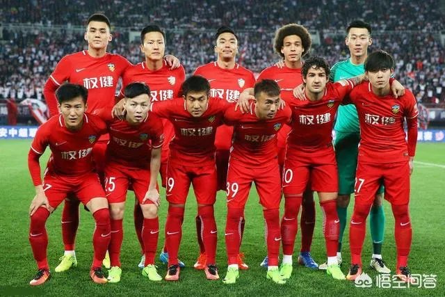 5轮联赛只取得一场胜利，赛后权健球迷，围堵球队大巴，怒喊球队领队滚蛋，你怎么看？