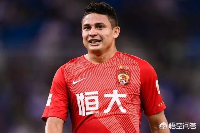 若国足打入2022年世预赛十二强赛的话，是不断前进好，还是锻炼新人，为未来做准备好呢？