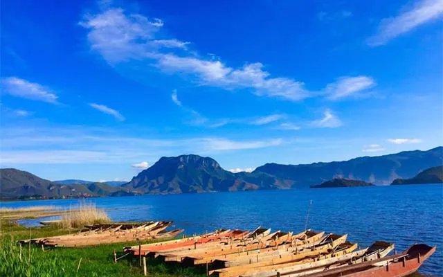 香格里拉和泸沽湖哪个更值得去？