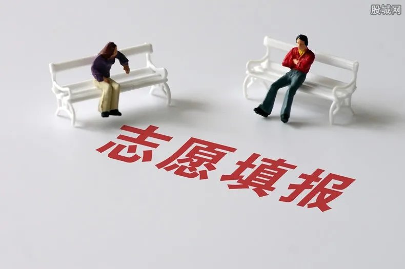 北京高考生地铁优先安检进站 开通绿色通道可优先购票