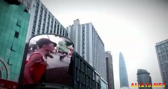 一曲乡村非主流《百元歌》MV爆红 百元哥彻底火了