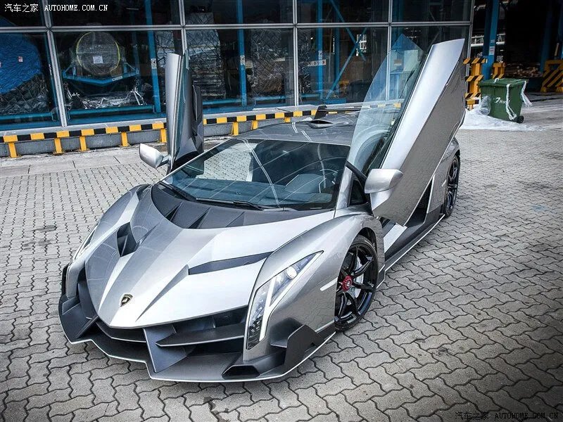 兰博基尼驾驶室像宇宙飞船那样的，是兰博基尼什么型号？