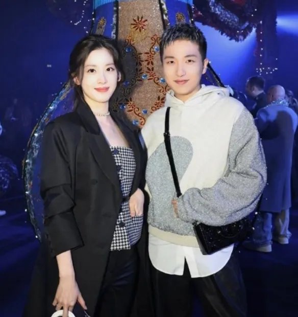 章泽天现身巴黎时装周照片曝光！妆容精致状态不错！