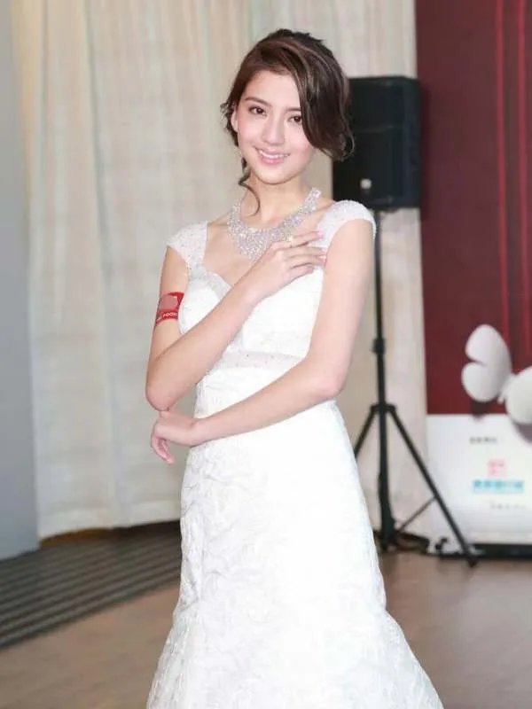 吴千语谈及林峰便泣不成声，她后悔了吗？