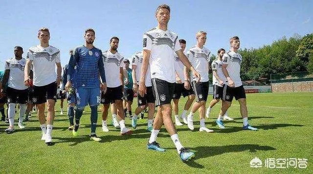 俄罗斯世界杯受到了抵制，那么下一届卡塔尔世界杯还会受抵制吗？