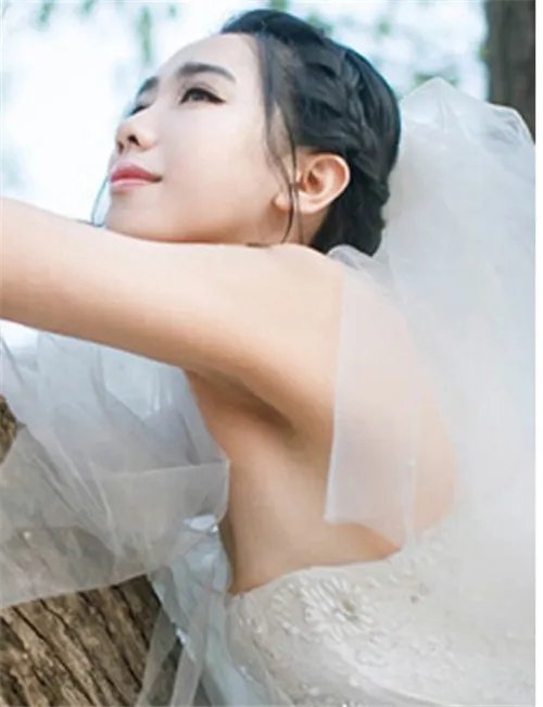 新娘时尚发型图片2017  新娘盘什么发型更时尚