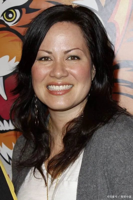 李香凝：功夫巨星李小龙唯一的女儿，如今怎么样了？