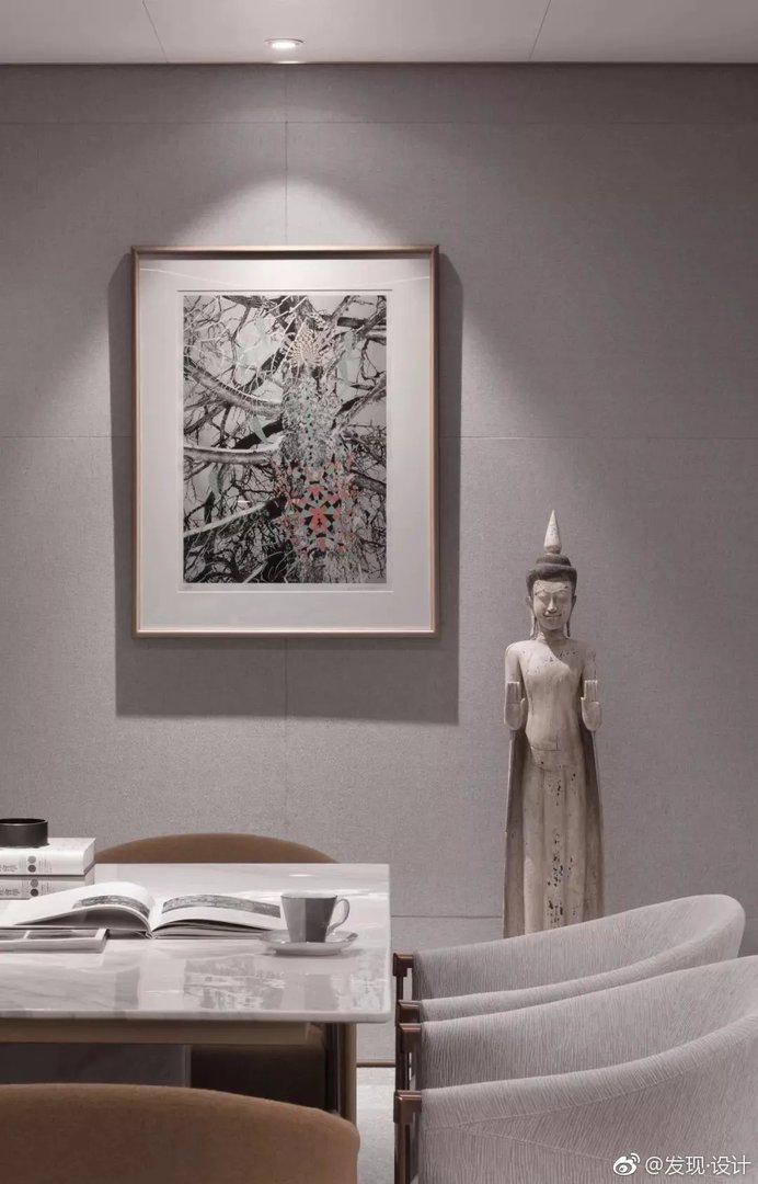 琚宾新作 | 构色  这个场地的先天条件非常优越，有一大面窗...