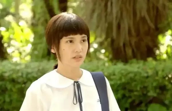 杨丞琳谈个人经历却遭到“网暴”，为什么会出现这种情况呢？