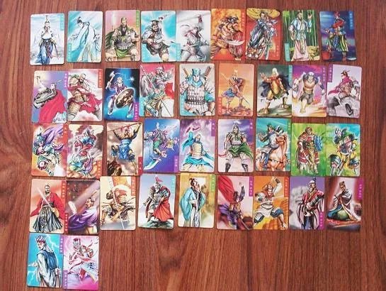 小浣熊干脆面和小虎队干脆面都出过什么系列的卡片,致敬80后?