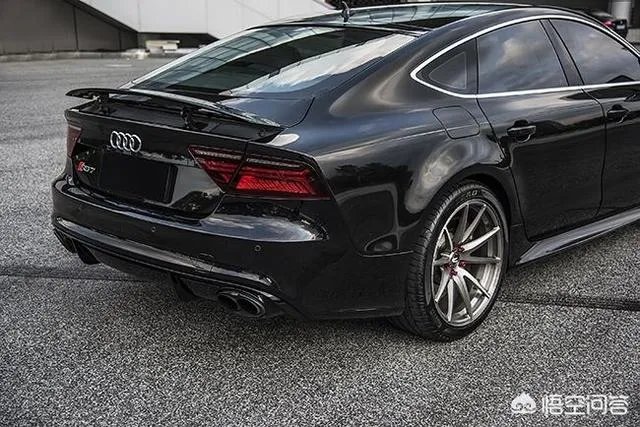 RS7原厂不改装和法拉利458原厂不改装，哪款性能更强大呢？