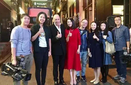 富翁盛智文为什么要放弃美和加的国籍毅然加入了中国呢？