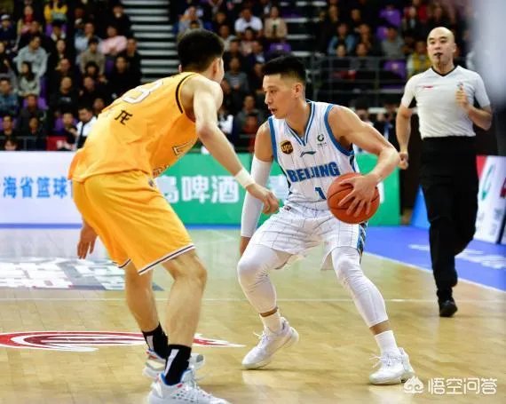 苏群表示：林书豪本人愿意被归化，但还需要家人同意。你认为最终林书豪会被归化吗？