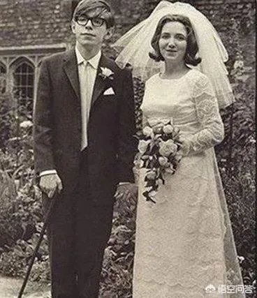 王俊凯悼念霍金，为什么被骂了？