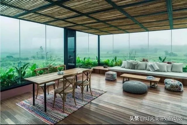 一妹子微信加错好友和我聊上了，支教大学生，男友找小三把她甩了，是不是我的机会来了？