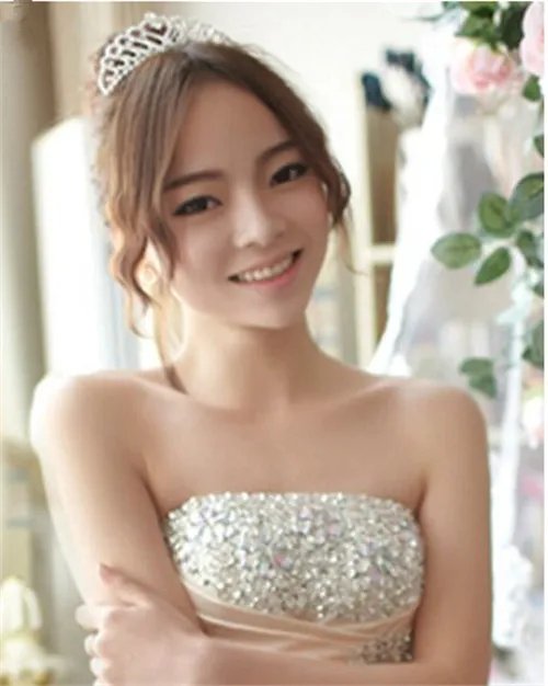 新娘时尚发型图片2017  新娘盘什么发型更时尚