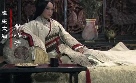 义渠王和宣太后为什么会在一起 义渠王是因为秦宣太后的美色吗