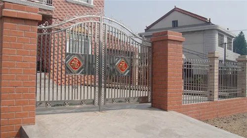 不锈钢大门价格是多少 不锈钢门怎么清洗保养