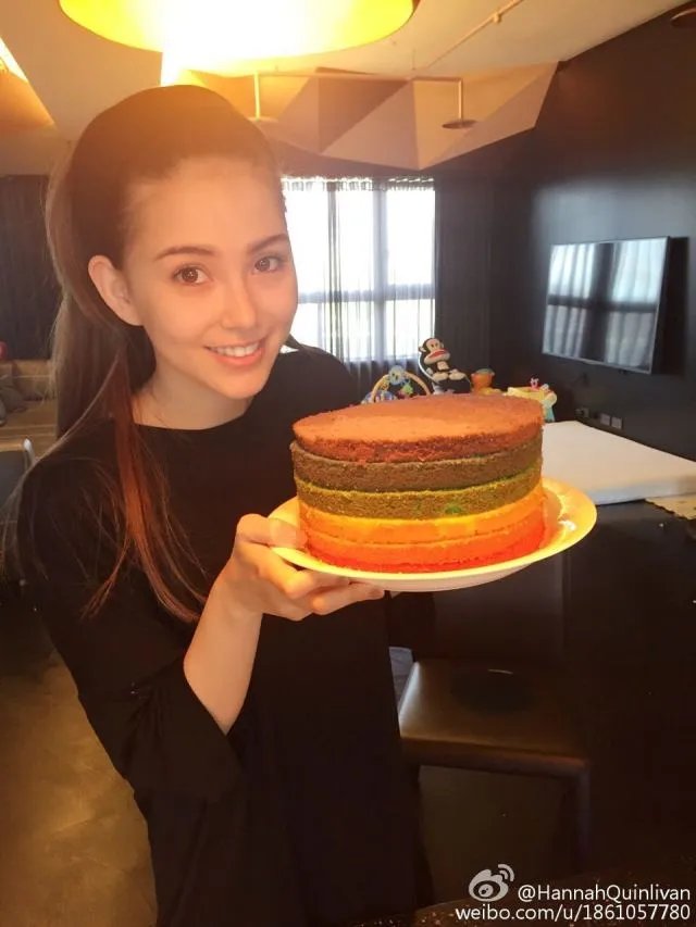 昆凌家庭背景很牛?为何她就压过蔡依林成了“天王嫂”？看看她的家你就知道了！