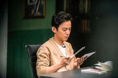 何炅和李维嘉都是湖南卫视的主持人，为什么何炅比李维嘉出名？