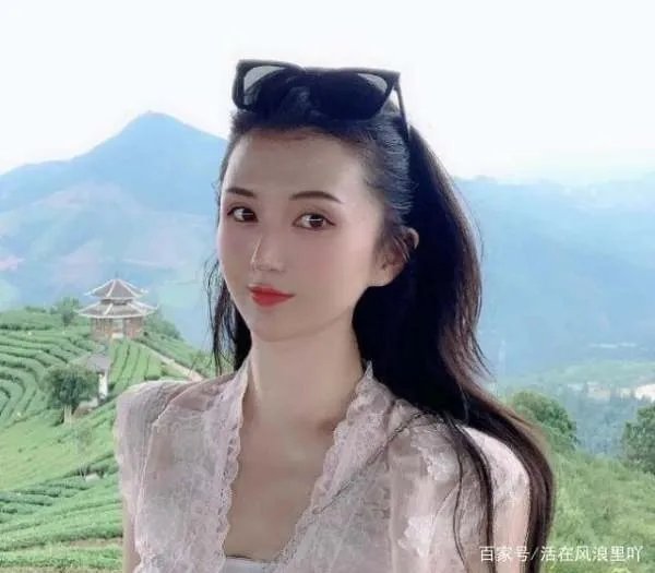 网红小冉抽脂感染去世,如此年轻漂亮的女孩,却热衷于整形,你怎么看?