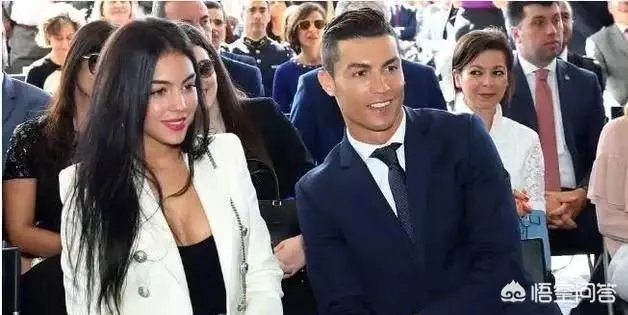 让30亿女人为之疯狂的足球巨星C罗,为何求婚乔治娜?