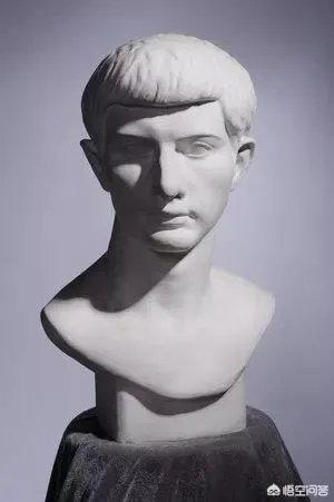 伦勃朗的用光特点有哪些？