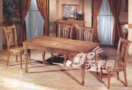 保养木地板 需慎用所谓的“木质精油