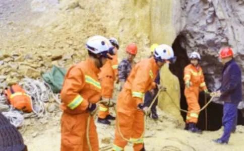 最美消防战士英雄事迹