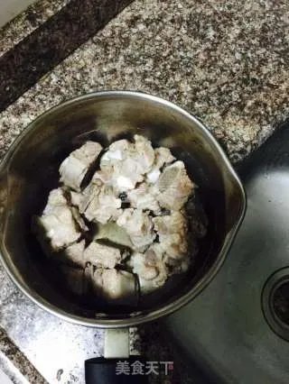 玉米萝卜排骨汤