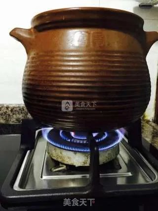 玉米萝卜排骨汤