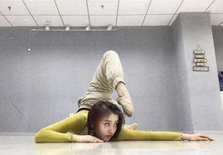 姜贞羽连续两次缺席录制，为何仍不退赛？