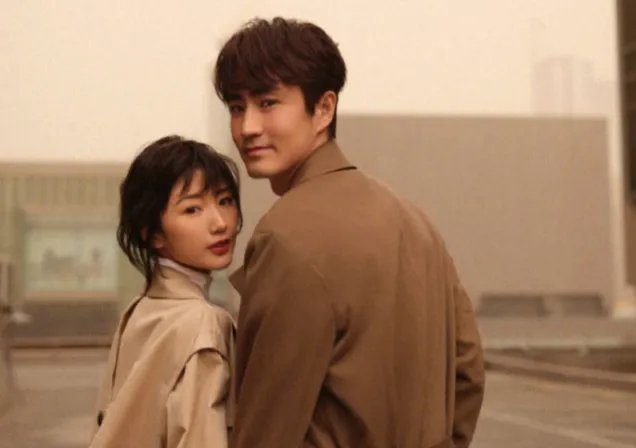 毛晓彤杨玏合体拍摄情侣大片,你如何评价他们的这组大片?