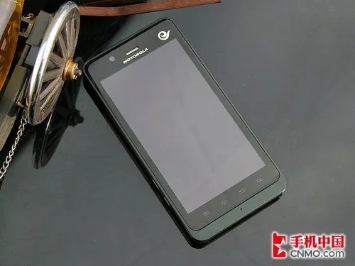 双核720p屏杜比音效 摩托罗拉XT928评测