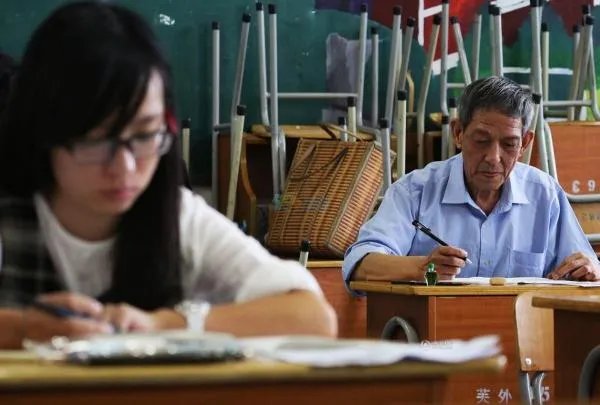 2016临床执业医师考试准考证打印时间是几号？还有多久？？