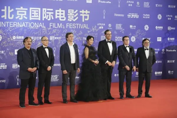 北影节闭幕式颁奖典礼在哪看