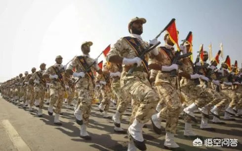 伊朗阅兵遭武装分子持枪突袭,在场几千士兵为何无一开火还击?
