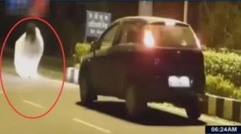 男子夜间开车 竟拍到这惊人一幕【组图】