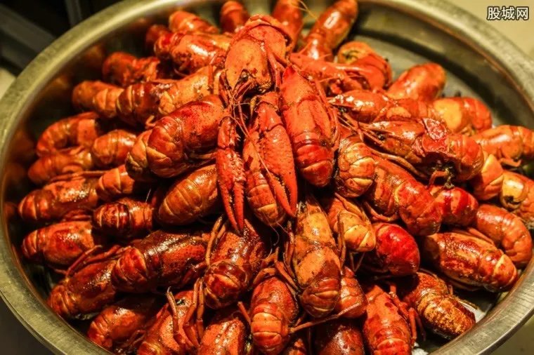 小龙虾高价入市 供需严重失衡导致价格飞涨