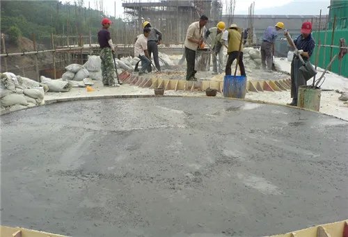 混凝土1立方米等于多少吨