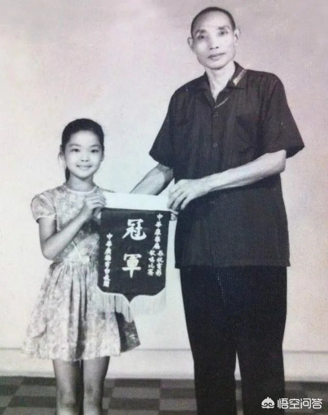 邓丽君为什么在那个年代那么红？