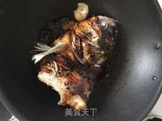 红烧鱼头