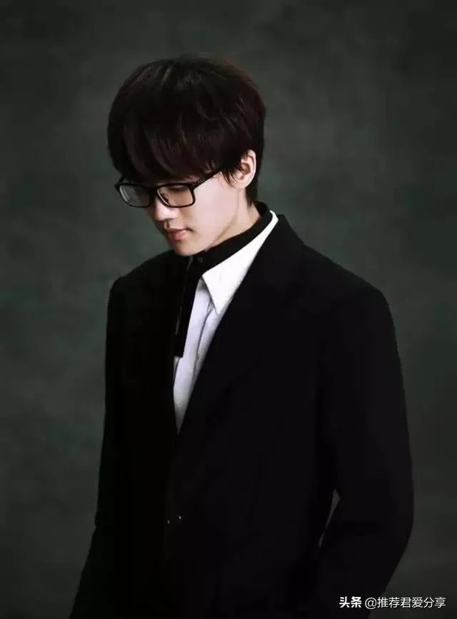 如何评价许嵩新歌《雨幕》?