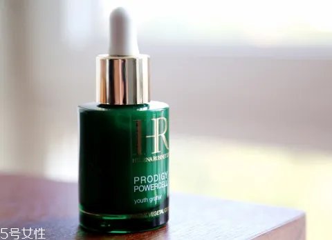 精华液能代替眼霜吗 不能单独使用