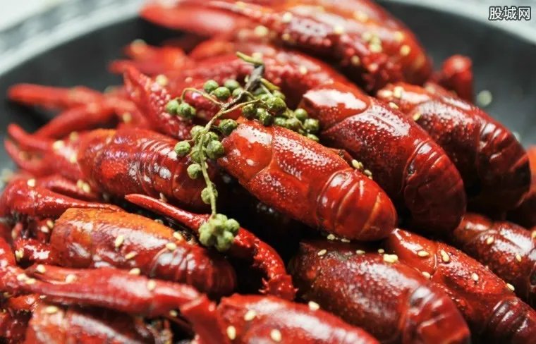 小龙虾高价入市 供需严重失衡导致价格飞涨