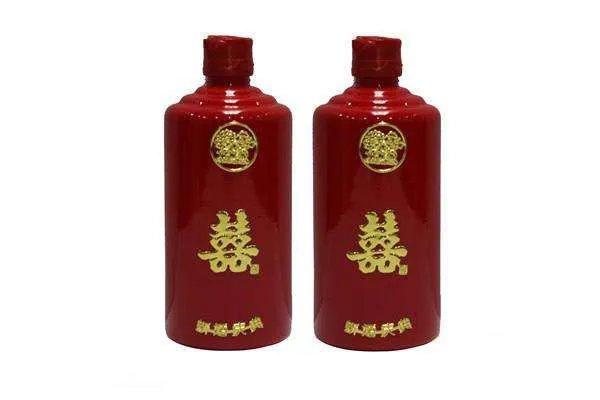 请人吃饭前三杯酒怎么提 结婚酒席提酒为什么提三杯